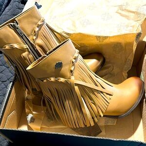 Harley Davidson leather Retta fringe boots NWT 9.5